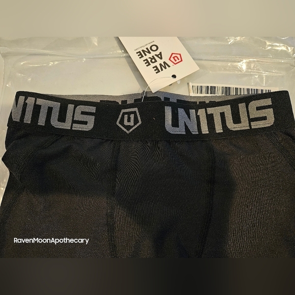 NWT Boys Black Compression Shorts Youth Large - Picture 2 of 6